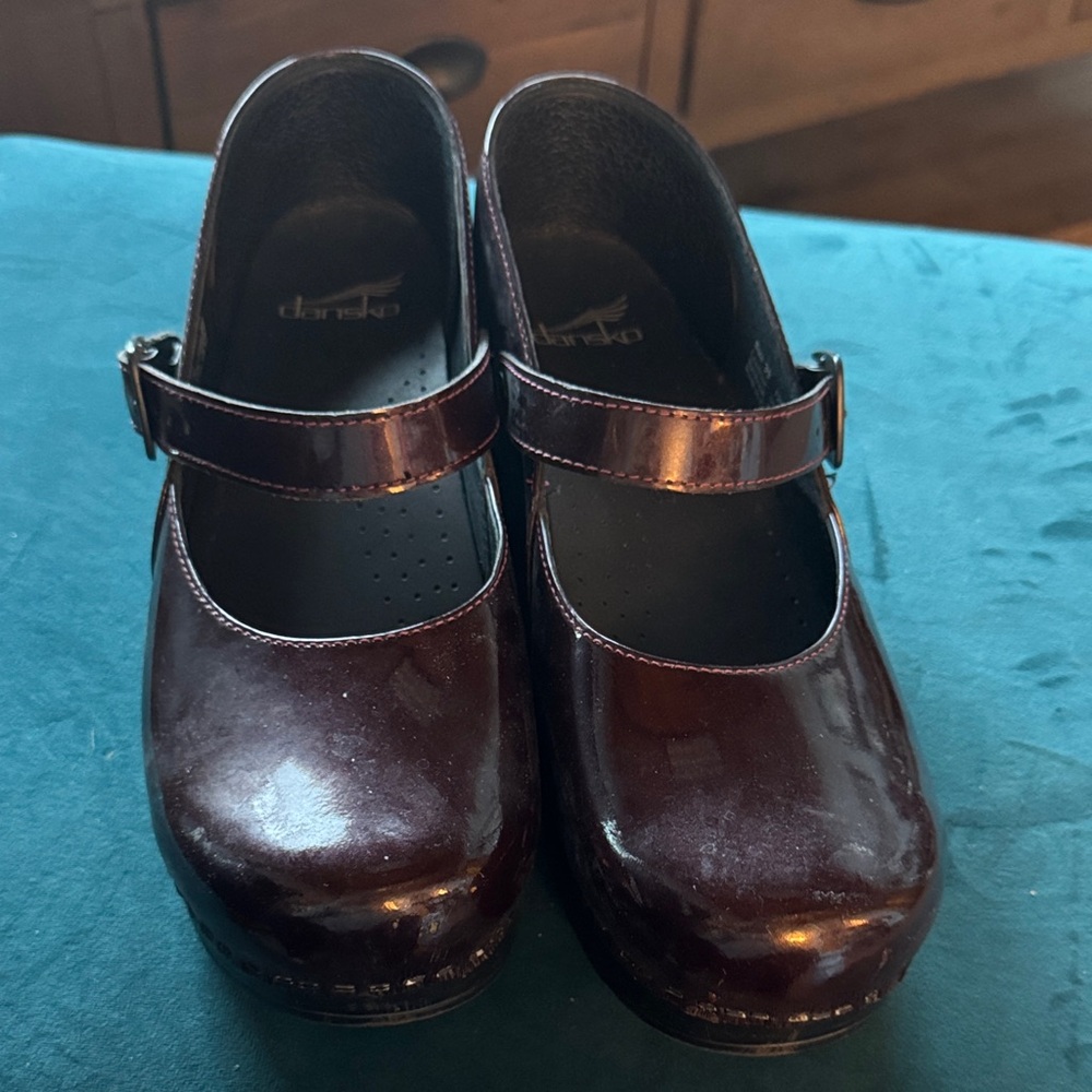 Dansko clogs Maroon  patent leather